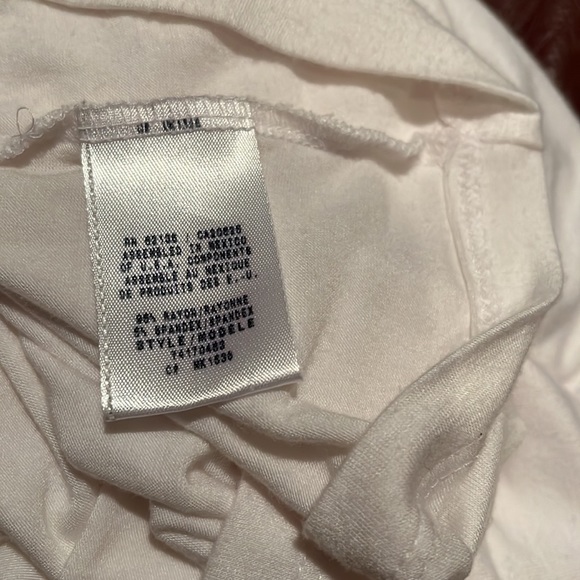 Guess if the shoulder top. - Picture 4 of 4